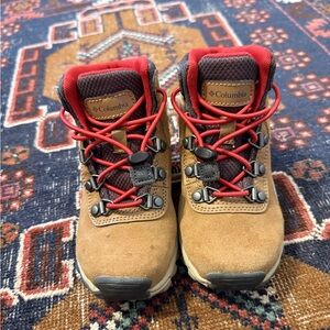 Columbia Kids
Newton Ridge™ Amped (little kid size 9)